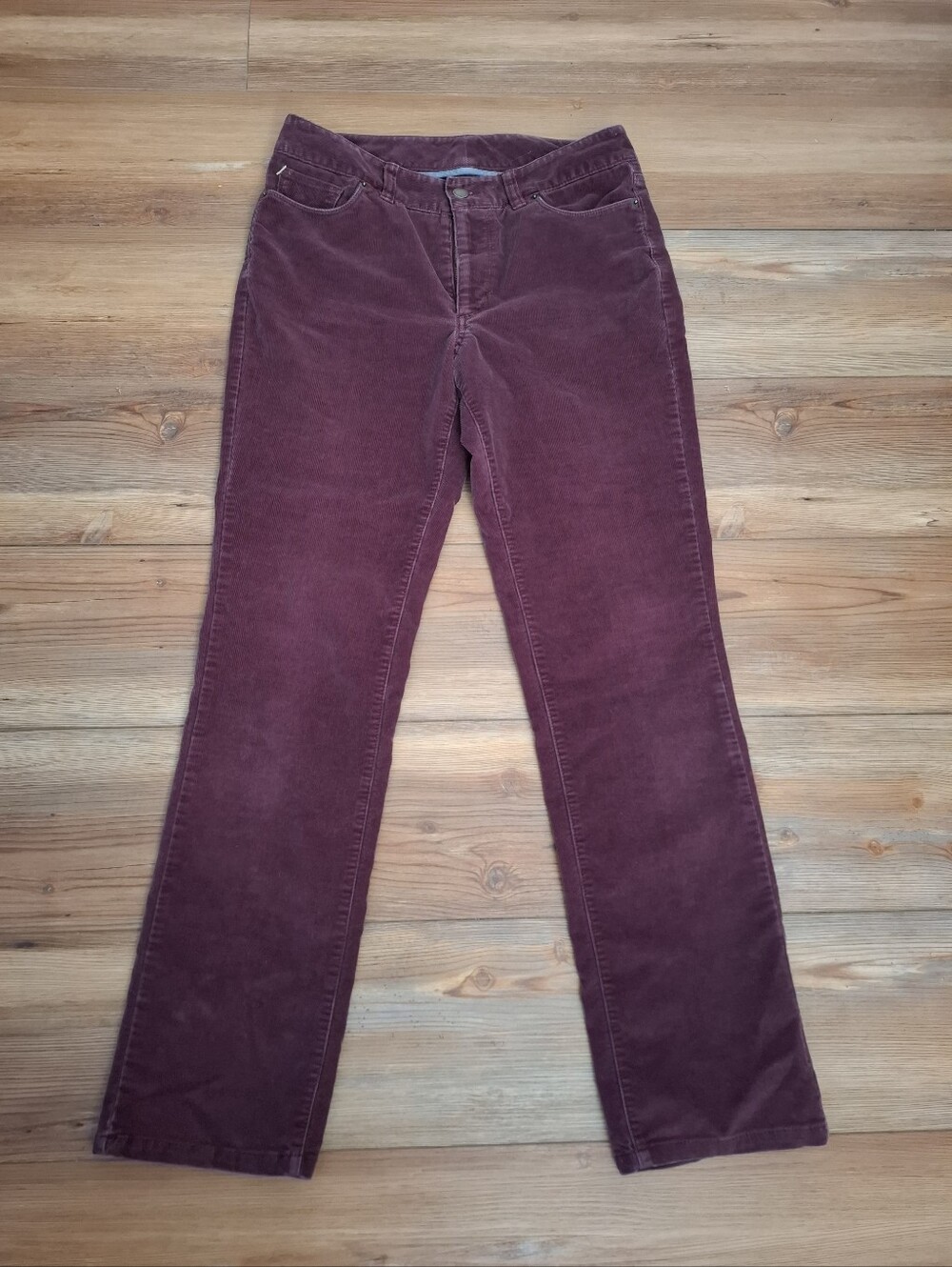 LL Bean Favorite Fit Corduroy Pamts Women's 6 Purple
